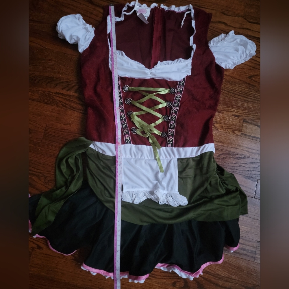 Bavarian Maid Halloween Costume size XL - Picture 10 of 14
